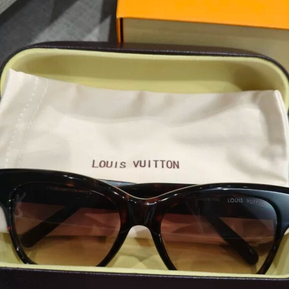 Louis Vuitton Sunglasses | Black Frame | Gradient Brown Lenses | Oversized Cat-E - Picture 5 of 5